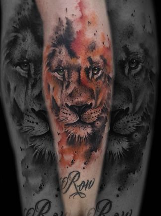 LUNATIC TATTOO ESTUDI tatuaje de león colorido